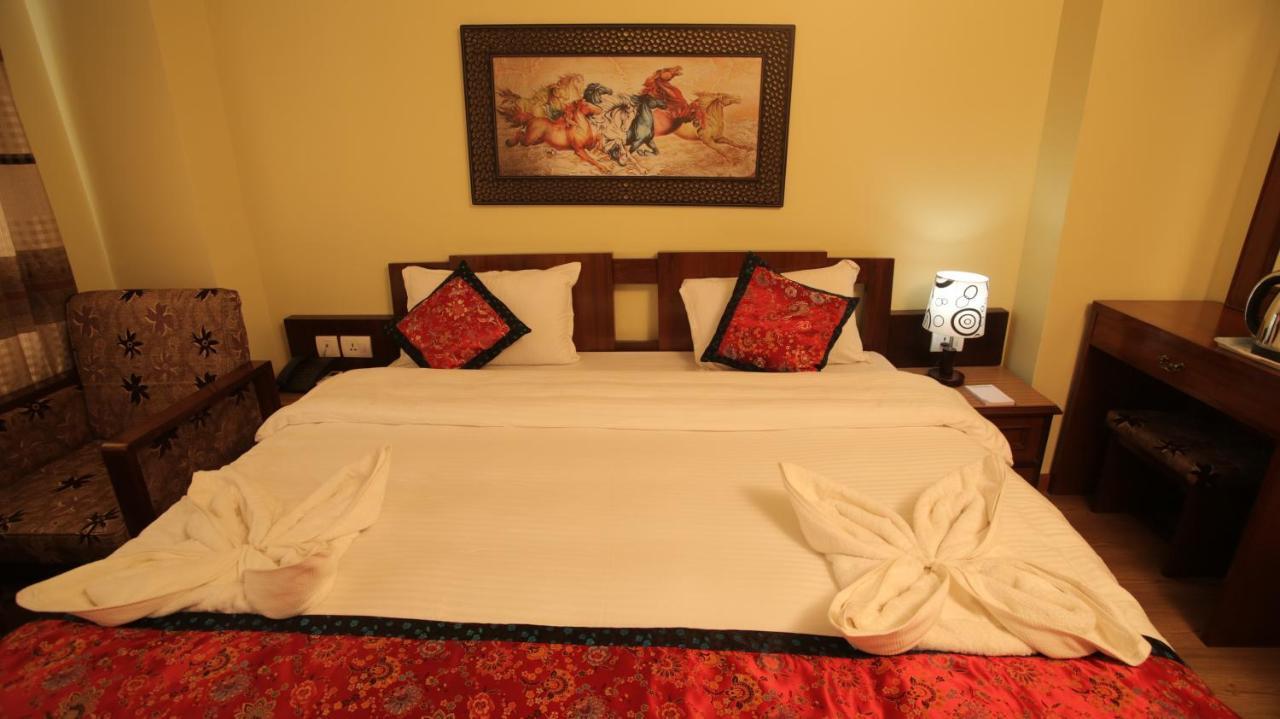 Hotel Osho Home Katmandu Dış mekan fotoğraf