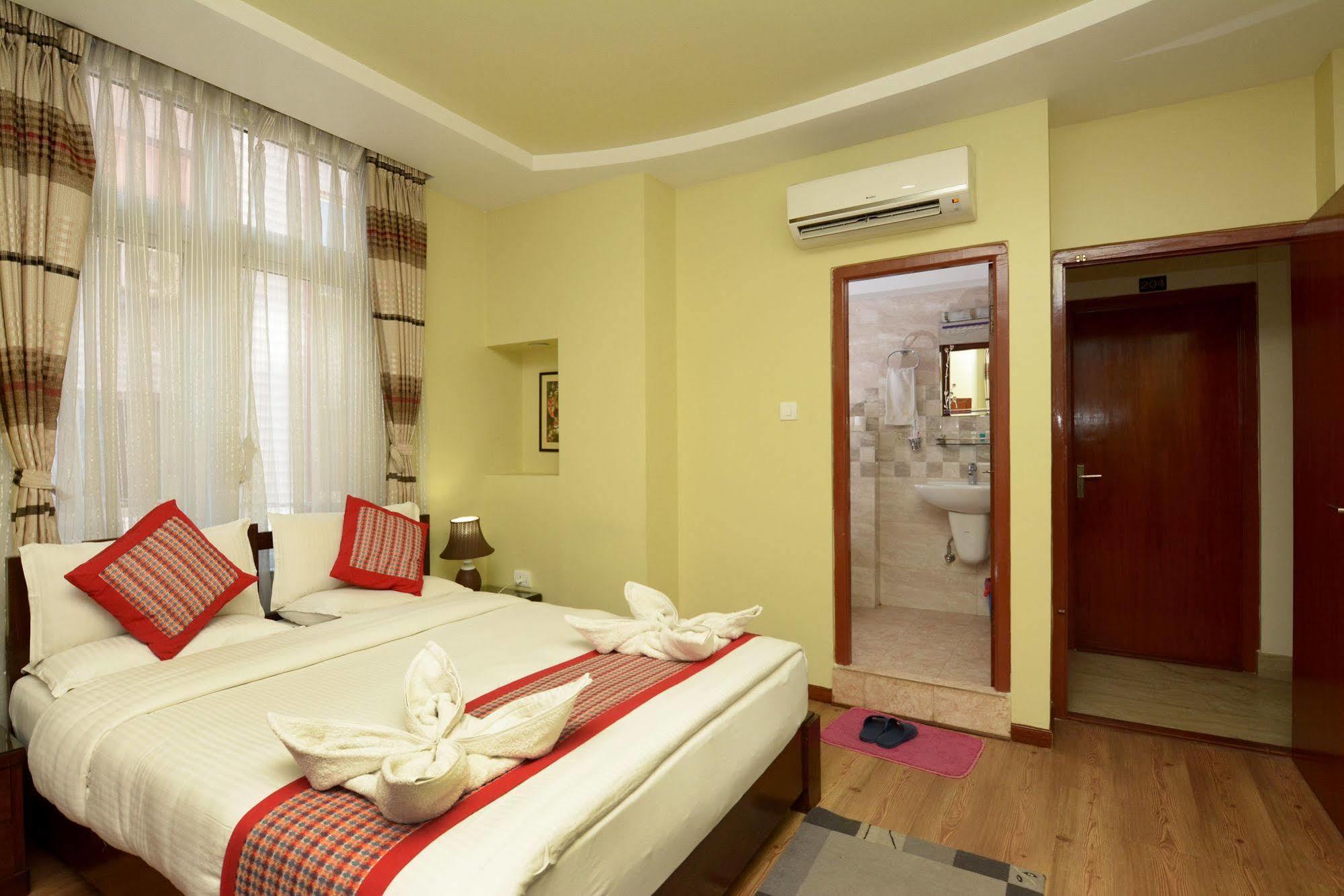 Hotel Osho Home Katmandu Dış mekan fotoğraf